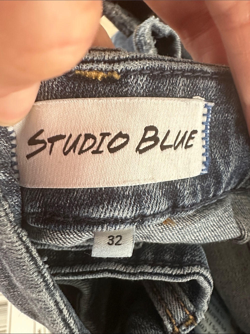 Studio Blue Kenova Skinny Distressed Rolled Jeans Medium Wash Blue Size 32 - Picture 9 of 9
